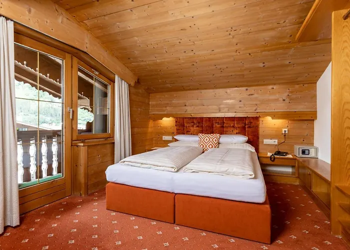 & Garni Knauer מלון מאיירהופן