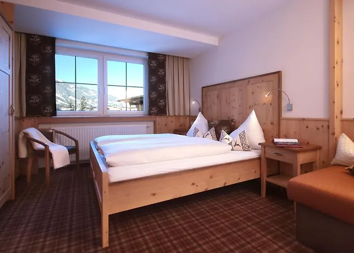 & Garni Knauer מאיירהופן