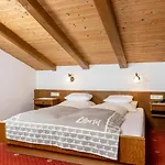 & Garni Knauer Hotel