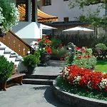 Appart & Hotel Garni Villa Knauer 3*