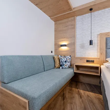 & Garni Knauer Hotel