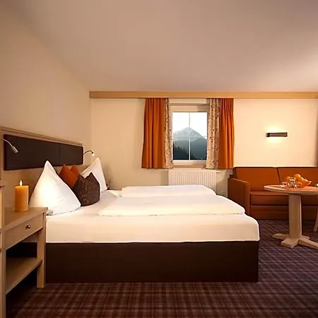 & Garni Knauer Hotel 3*
