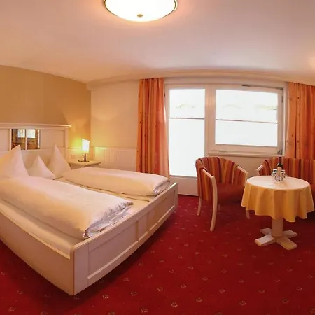 & Garni Knauer Hotel