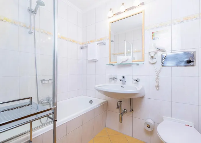 & Garni Knauer Hotel