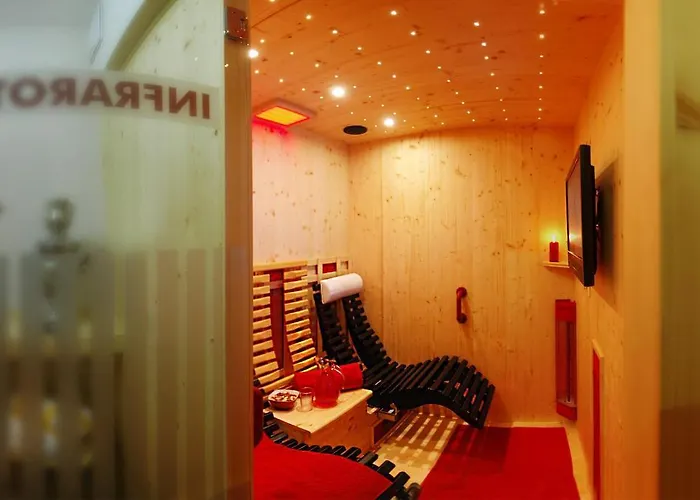 Hotel & Garni Knauer 3*